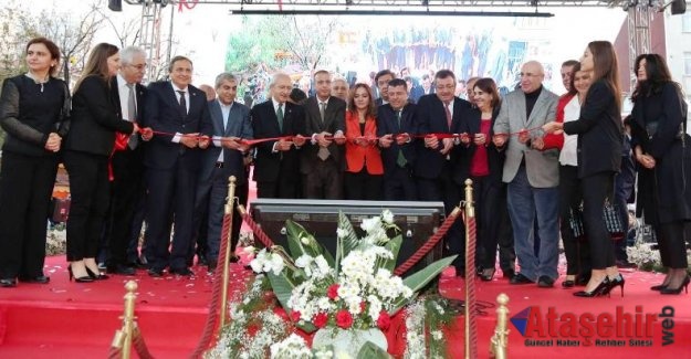 Kılıçdaroğlu, Ataşehir'de 14 projenin açılış törenine katıldı.