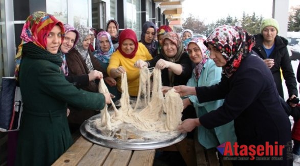 Çankırı’nın Meşhur Çekme Helva Kültürü Yaşatılıyor