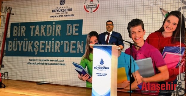 İBB’DEN 16 BİN ÖĞRENCİYE KARNE HEDİYESİ