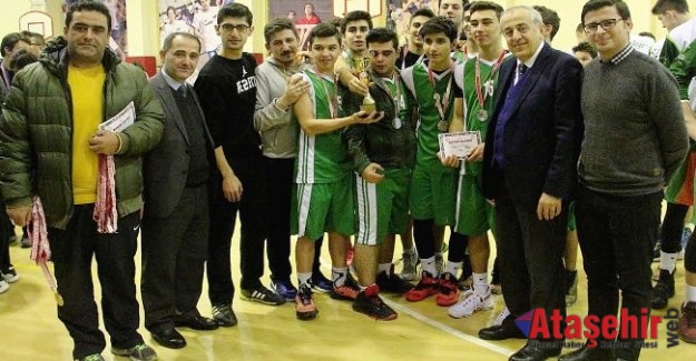 ŞEHİT ÖMER HALİSDEMİR BASKETBOL TURNUVASI SONA ERDİ