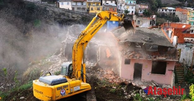 İstanbul'da 50 bin  riskli yapı acilen dönüştürülmeli
