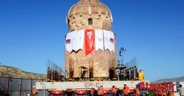 550 yıllık Zeynel Bey Türbesi taşındı