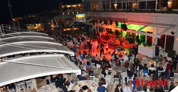 MODA DENİZ KULÜBÜ YAZA MERHABA DEDİ