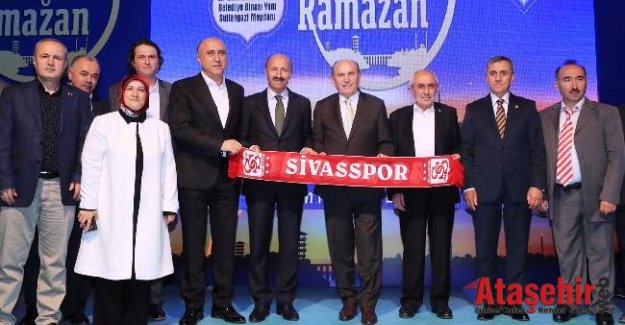 Kadir Topbaş Sivaslılarla iftarda buluştu