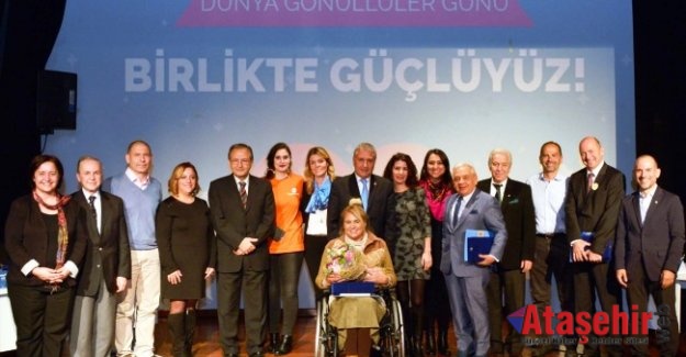 AKUT Vakfı Başkanı, Dünya Gönüllüler Günü Panelinde