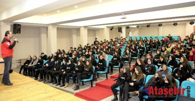AKUT, DEPREM HAFTASINDA  ATAŞEHİRLİ ÖĞRENCİLER BİLİNÇLENDİRİLİYOR