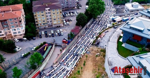 Üsküdar'da 2 KM Uzunluğunda İftar Masası Kuruluyor