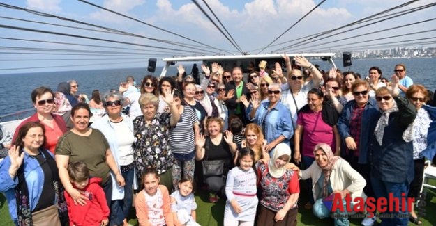 15 bin Maltepeli kadın İstanbul Boğazı’yla buluştu