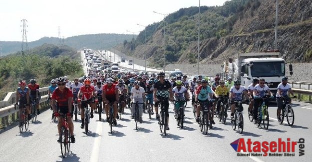 Bisikletle 3 Saatte 50 KM Yol Yaptı