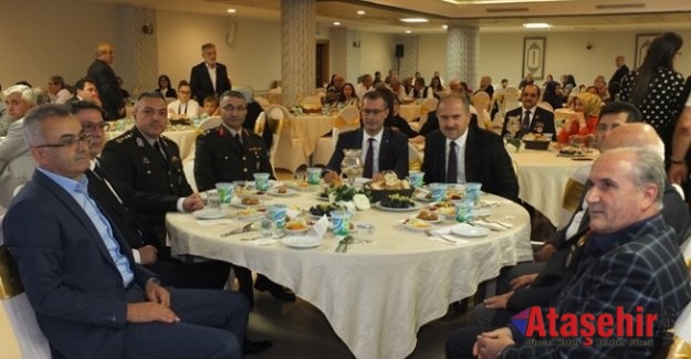 Ataşehir Gaziler Günü programına Yeni ve Eski kaymakam birlikte katıldı