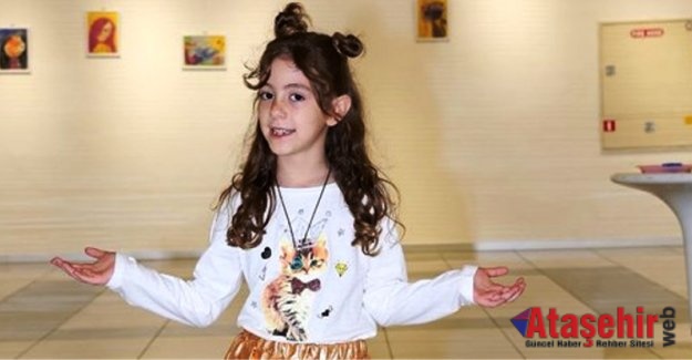 Elif resim yapıp satıyor, geliriyle hayvanlara mama alacak