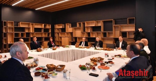 Ekrem İmamoğlu, CHP'li belediye başkanlarıyla toplantı düzenledi.
