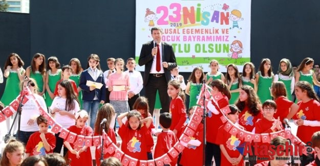 KADIKÖY’DE 23 NİSAN KARNAVAL GİBİ KUTLANDI