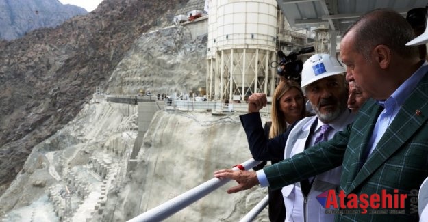 Cumhurbaşkanı Erdoğan, Yusufeli Barajı'nı incelerde bulundu