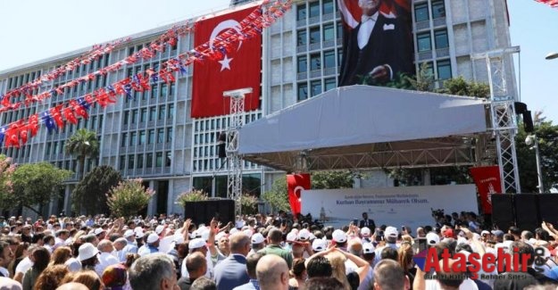 İmamoğlu, İBB Çalışanlarıyla bayramlaştı