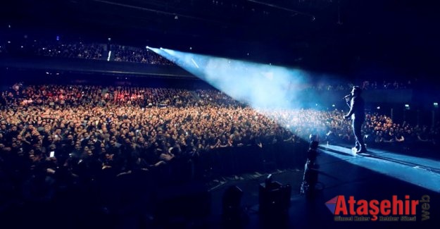 AMSTERDAM ve VİYANA’DA TARKAN SEVGİSİ