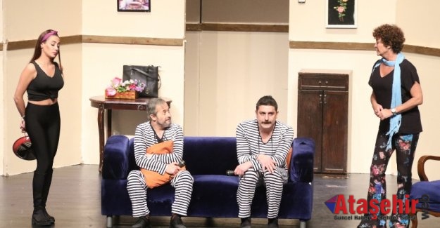 BUYUR BURDAN KAÇ!