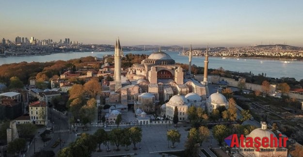 Ayasofya'da Tarihi Gün