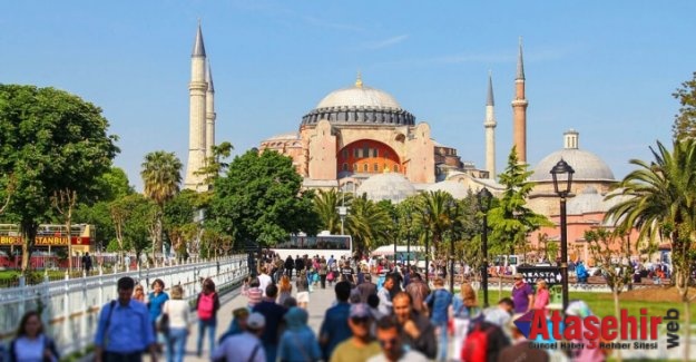 TURİST SAYISI 5 MİLYONA DÜŞTÜ