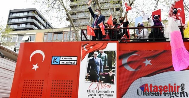 KADIKÖY’DE 23 NİSAN COŞKUSUNA PALYAÇOLAR EŞLİK ETTİ