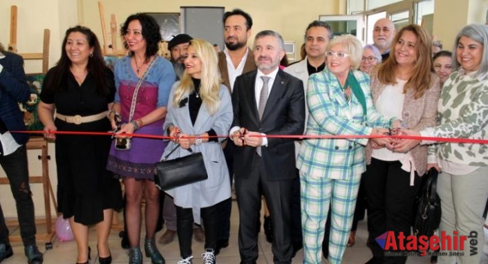 Ekolojik Kadın Köyü Derneği Ataşehir'de panel düzenledi.