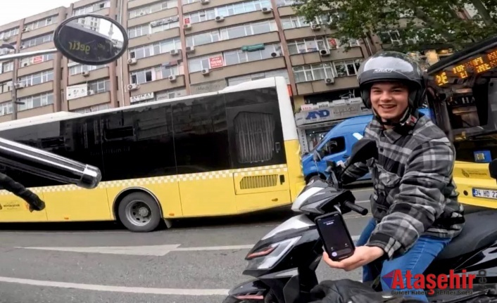 Motosikletiyle ilerleyen oğluna arkadan çarptı