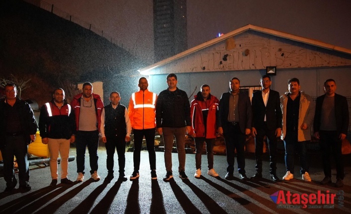 ONURSAL ADIGÜZEL,  İŞÇİ VE EMEKÇİLERİN, 1 MAYIS’INI KUTLADI