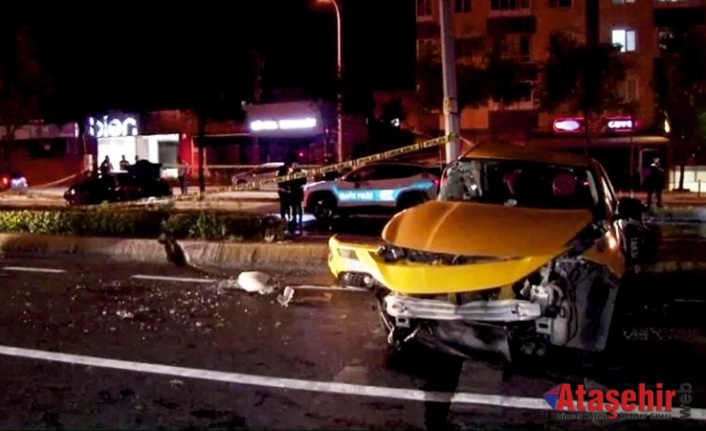 Ataşehir'de kontrolden çıkan otomobil taksiye çarptı: 3 yaralı