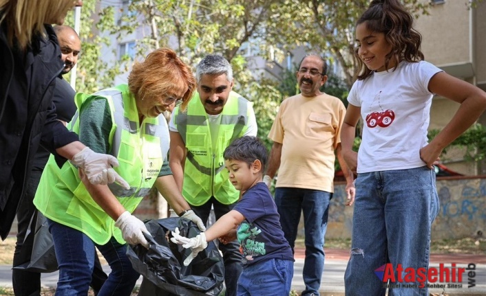 Ataşehir’de Dünya Temizlik Günü’nde El Ele Temiz Bir Geleceğe