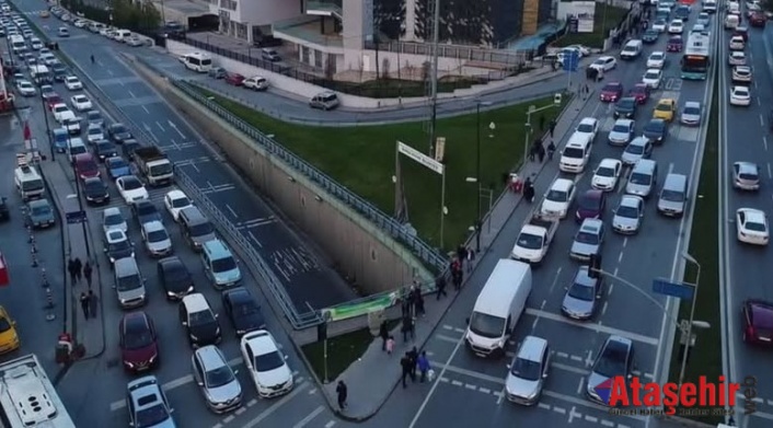 İstanbul Pendik E-5 Hattı AVM İşgali Altında