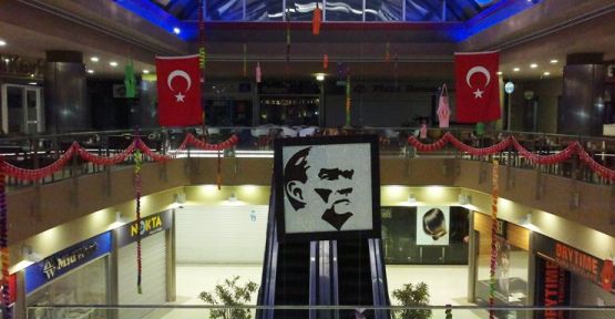 23 Nisan Kent Çarşı’ya renk katı