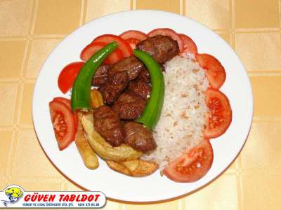 ATAŞEHİRDE TABLDOT YEMEK SERVİSİNİN YILDIZI OLAN GÜVEN TABLDOT 2011 DE ATAŞEHİRLİLERE YENİ HİZMETLER SUNUYOR