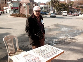 500 adet piyango biletini çaldırdı