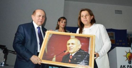 Burhan Kuzu: Başkanlık Sisteminde Tiran örneği yok