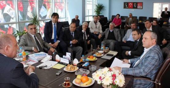 Gürsel Tekin CHP 1. Bölge Seçim Koordinasyon Merkezinde bir araya geldi.