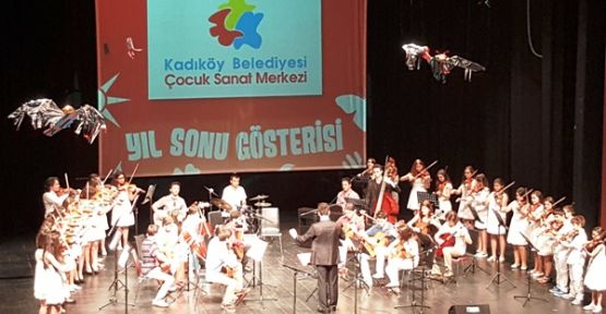 KADIKÖY ÇOCUK SANAT MERKEZİNDEN YILSONU GÖSTERİSİ
