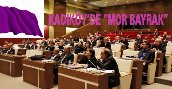 KADIKÖY’DE “MOR BAYRAK”