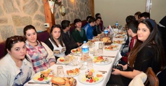 KASGEG, KAS-DER ATAŞEHİR GENÇLİK KOLLARINI AĞIRLADI