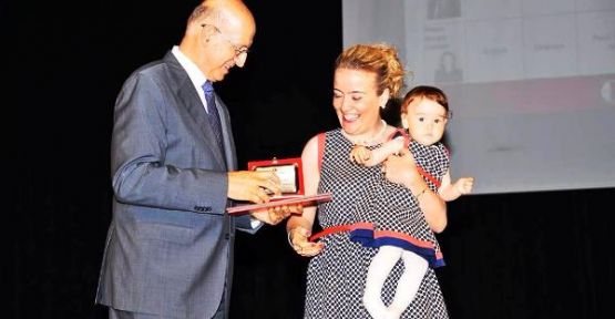KMÜ ÖĞRETİM ÜYESİNE YILIN DOKTORA TEZİ ÖDÜLÜ
