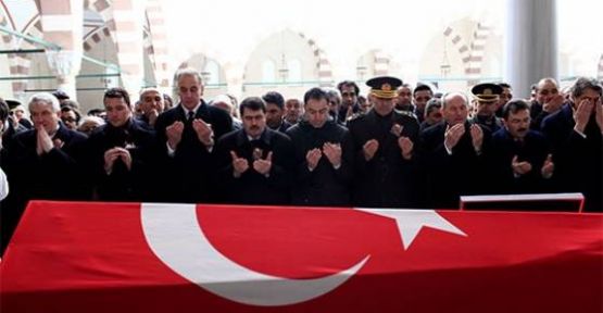 Mahir Kaynak Karaca Ahmet Mezarlığında Defnedildi,