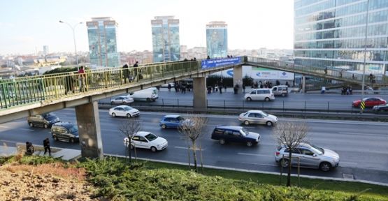 MALTEPE ESENKENT YAYA ÜSTGEÇİDİ KALDIRILDI