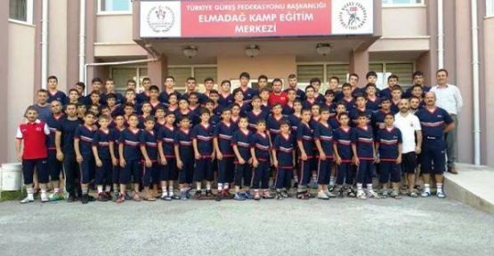 MİNİK PEHLİVANLAR ELMADAĞ'DA KAMPA GİRDİ