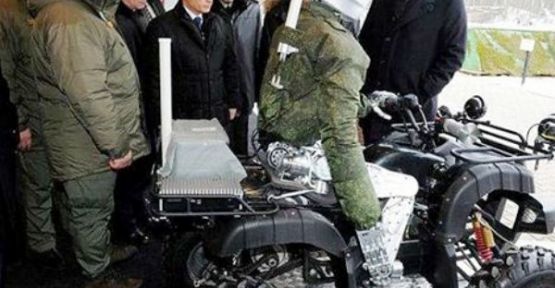 Rusya yeni savaş robotu, Putin’e tanıttı