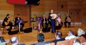 ÜSTAD UDİ BESTEKAR HÜSNÜ ÜSTÜN İLE UNUTULMAZ BİR KONSER