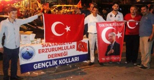 Sultanbeyli Erzurumlular Derneği Demokrasi Nöbetinde