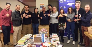 70.000 adet kitap toplamak için yola koyuldu