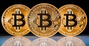 Bitcoin fiyatlarında tarihi düşüş