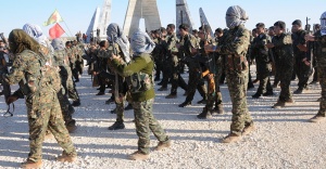 Suriyeli milletvekilli: Suriye ordusu, Afrin için YPG'ye silah veriyor