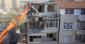 2000 yılından önceki riskli yapılar acilen yenilenmeli