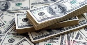 Dolar 5,30 direncini kırdı.